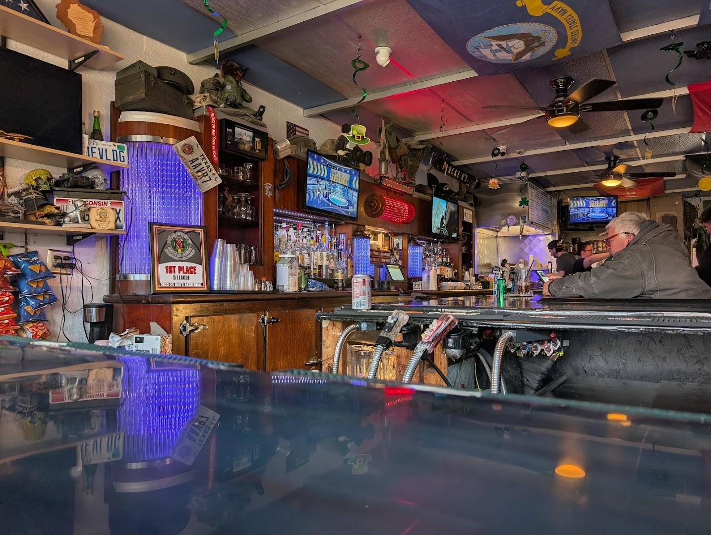 Tracker's Pub & Grub